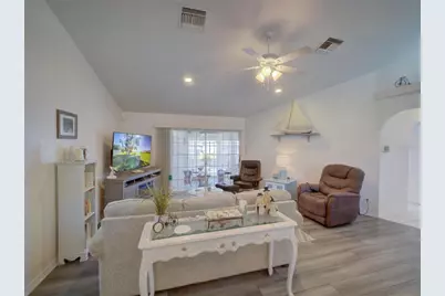 739 N Lake Reedy Boulevard, Frostproof, FL 33843 - Photo 9