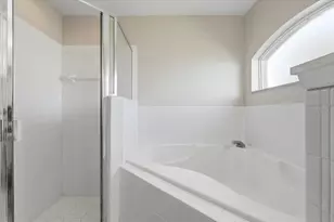 985 Highland Crest Cir, Lake Wales, FL 33853 - Photo 17