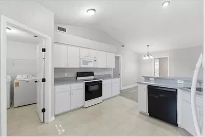 985 Highland Crest Circle, Lake Wales, FL 33853 - Photo 9