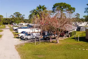 2753 Burrows Ave, Kissimmee, FL 34744 - Photo 9