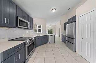 2413 Sonja Ct, Kissimmee, FL 34743 - Photo 9