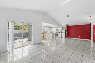 2529 Hamlet Ln, Kissimmee, FL 34746 - Photo 3