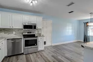 3648 Dogwood Pl, Lakeland, FL 33812 - Photo 9