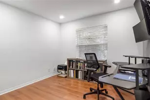 132 Chestnut Cir, Royal Palm Beach, FL 33411 - Photo 25