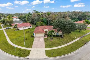 132 Chestnut Cir, Royal Palm Beach, FL 33411 - Photo 5