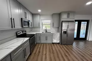 933 Windsor St, Lakeland, FL 33803 - Photo 11