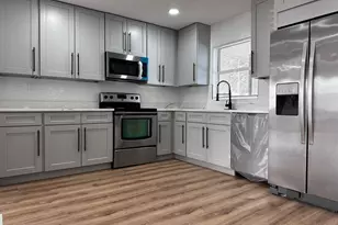 933 Windsor St, Lakeland, FL 33803 - Photo 9