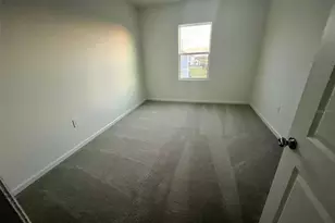 313 Sol Vis Dr, Dundee, FL 33838 - Photo 13