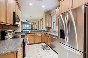 2472 Palm Tree Dr, Kissimmee, FL 34759 - Photo 11