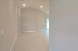 747 Cypress Creek Run St, Saint Cloud, FL 34771 - Photo 7