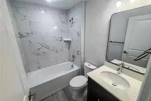 1725 Crystal Grove Dr, Lakeland, FL 33801 - Photo 5