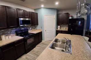 5735 Forest Ridge Dr, Winter Haven, FL 33881 - Photo 5