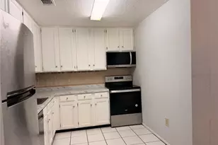 3956 Versailles Dr, Orlando, FL 32808 - Photo 9