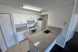 2210 Grand Cayman Ct, Kissimmee, FL 34741 - Photo 5