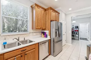 2376 Palm Tree Dr, Kissimmee, FL 34759 - Photo 17