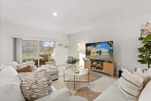 375 Pink Ibis Bnd, Saint Cloud, FL 34772 - Photo 5