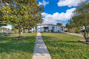 944 Halstead St, Deltona, FL 32725 - Photo 7