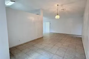 147 S Roma Way, Kissimmee, FL 34746 - Photo 5