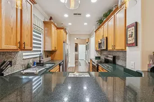 2825 Palm Tree Dr, Kissimmee, FL 34759 - Photo 15