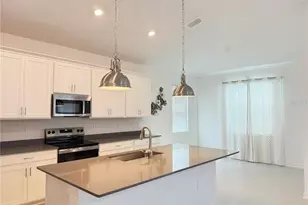 7117 Dilly Lake Ave, Groveland, FL 34736 - Photo 11