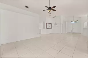 129 Sir Phillips Dr, Davenport, FL 33837 - Photo 9