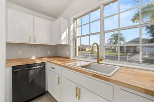 129 Sir Phillips Dr, Davenport, FL 33837 - Photo 5