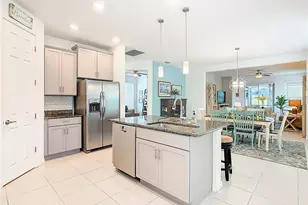 2285 Palm Tree Dr, Kissimmee, FL 34759 - Photo 7