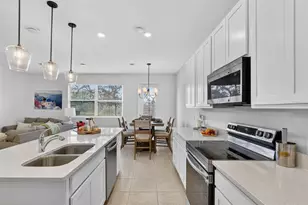 832 Longboat Dr, Davenport, FL 33896 - Photo 9