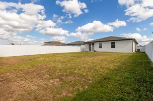 280 Towns Cir, Haines City, FL 33844 - Photo 5