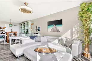 255 Dolphin Point, Clearwater Beach, FL 33767 - Photo 9