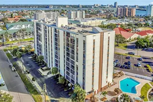 255 Dolphin Point, Clearwater Beach, FL 33767 - Photo 17