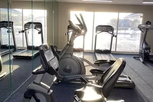 4704 Walden Cir, Orlando, FL 32811 - Photo 9