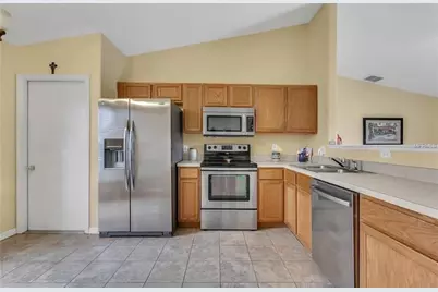 4215 Red Bird Avenue, Saint Cloud, FL 34772 - Photo 9