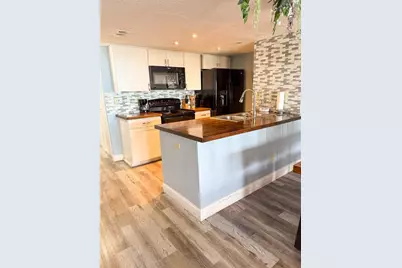 2731 N Poinciana Boulevard #105, Kissimmee, FL 34746 - Photo 11