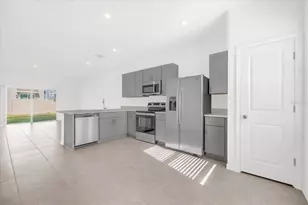 2992 Skyline Loop, Kissimmee, FL 34758 - Photo 3