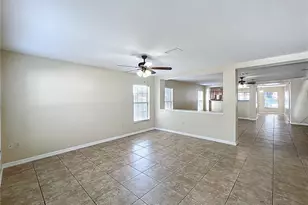 7465 Hunters Greene Cir, Lakeland, FL 33810 - Photo 3