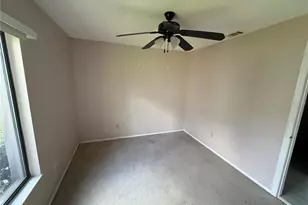 34 Lakepointe Cir, Kissimmee, FL 34743 - Photo 9