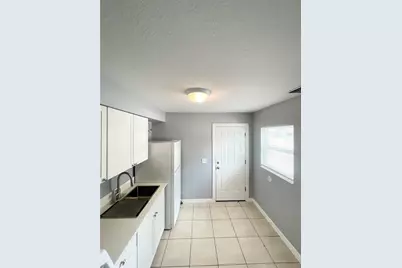 403 Terry Street, Wildwood, FL 34785 - Photo 13