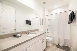 8900 Caroline Bay Ct, Kissimmee, FL 34747 - Photo 33