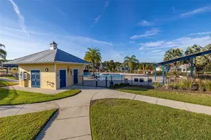 995 Fiesta Key Cir, Lady Lake, FL 32159 - Photo 33