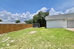 2342 Queenswood Cir, Kissimmee, FL 34743 - Photo 19