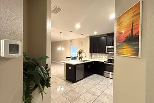 2751 Wadeview Loop, Saint Cloud, FL 34769 - Photo 3