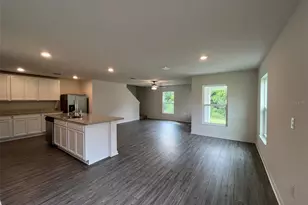 671 Bay Leaf Dr, Poinciana, FL 34759 - Photo 5