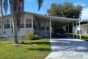 507 Lazy Lake Dr W, Lakeland, FL 33801 - Photo 1