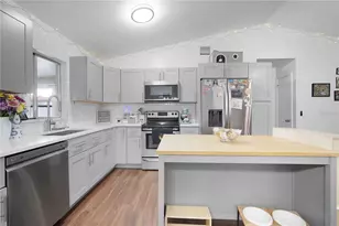 2324 Woodleaf Ct, Orlando, FL 32837 - Photo 9