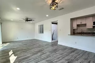 516 Pigeon Cir, Orlando, FL 32825 - Photo 11