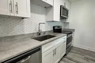 516 Pigeon Cir, Orlando, FL 32825 - Photo 9