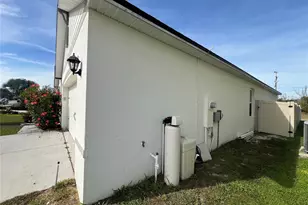 1143 Cambridge Dr, Winter Haven, FL 33881 - Photo 3