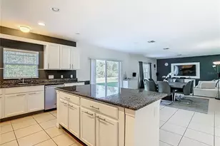 4983 London Creek Pl, Kissimmee, FL 34758 - Photo 9