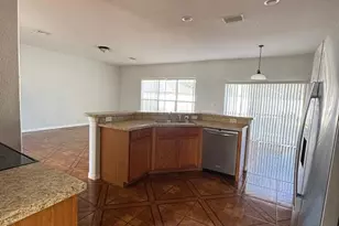 6561 Crescent Loop, Winter Haven, FL 33884 - Photo 7